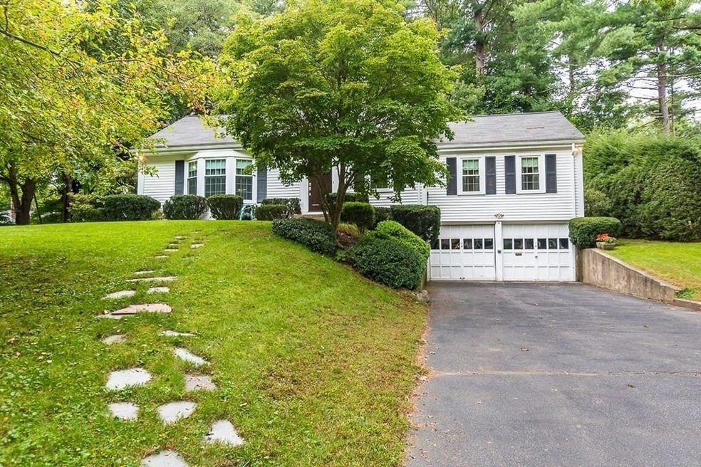 32 Pilgrim Way, East Walpole, MA 02032 - photo 1