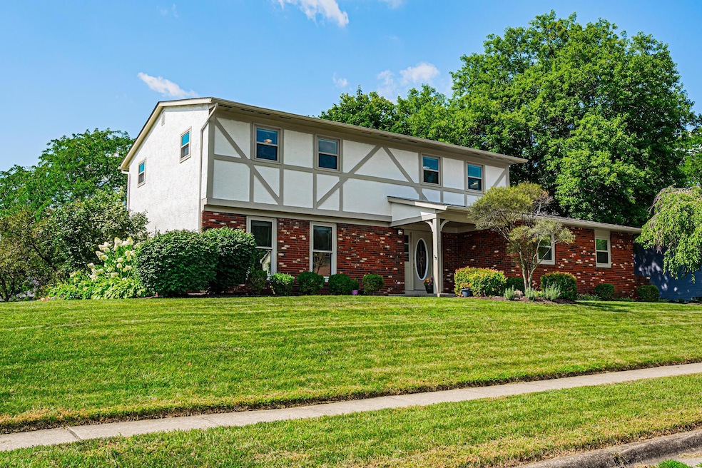 1521 Scottsdale Ave, Columbus, OH 43235 - photo 1