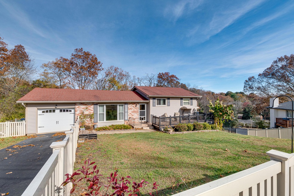 4445 Comet Trail-1