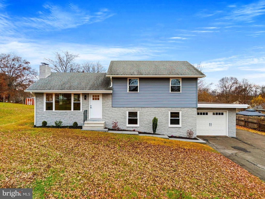 1370 Kauffman Rd, Pottstown, PA 19464 - photo 1