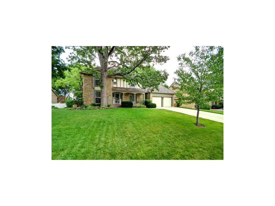 8011 Mullen Rd, Lenexa, KS 66215 - photo 1