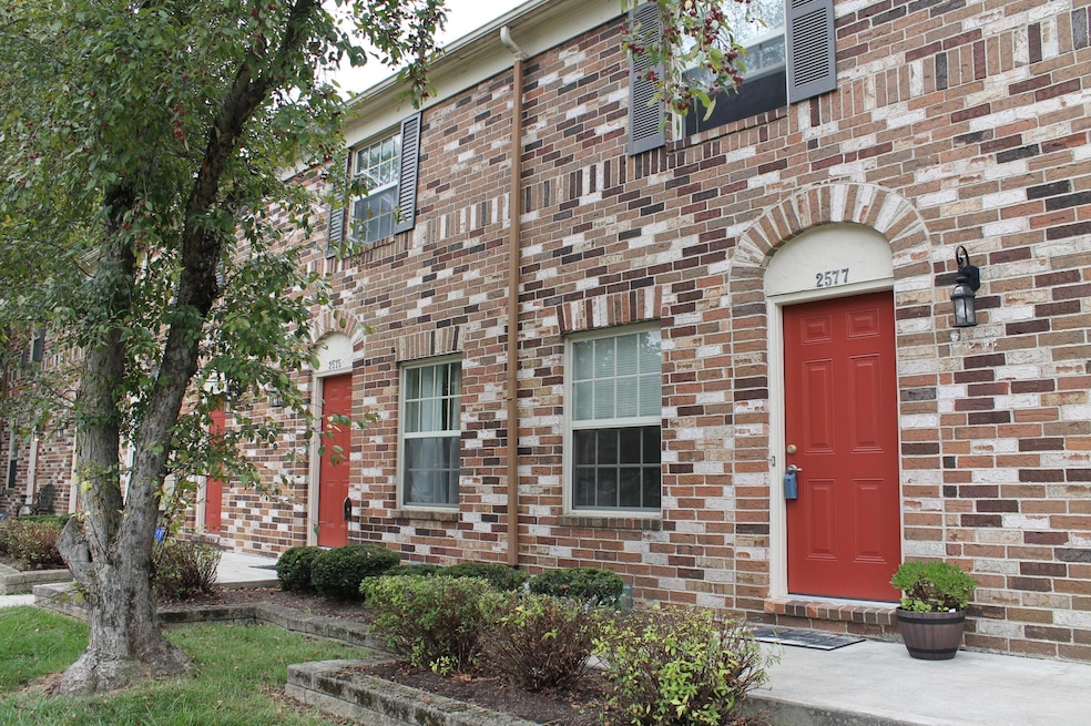 2577 Scioto View Front