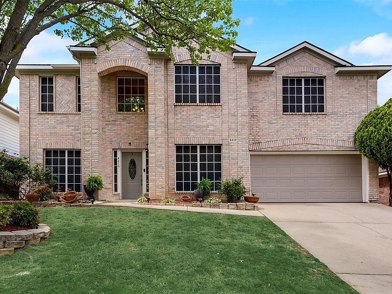 4419 Malvern Hill Rd, Grand Prairie, TX 75052 - photo 1