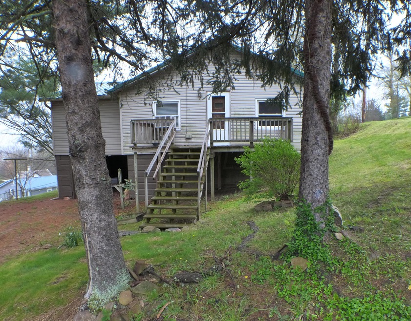 545 Vine St, Logan, OH 43138 - photo 1