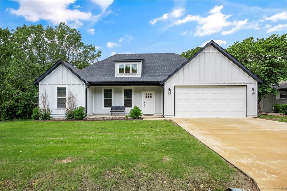 2 Cowgur Ln, Bella Vista, AR 72715 - photo 1