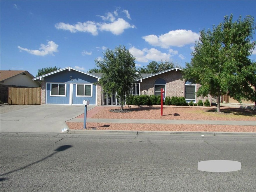 11353 Bob Mitchell Dr, El Paso, TX 79936 - photo 1