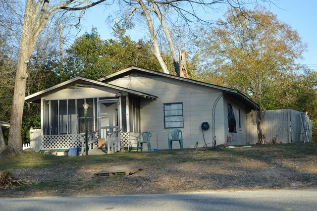 406 N Henderson St, Sylvester, GA 31791 - photo 1