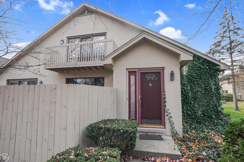 42139 E Edward Dr, Clinton Township, MI 48038 - photo 1