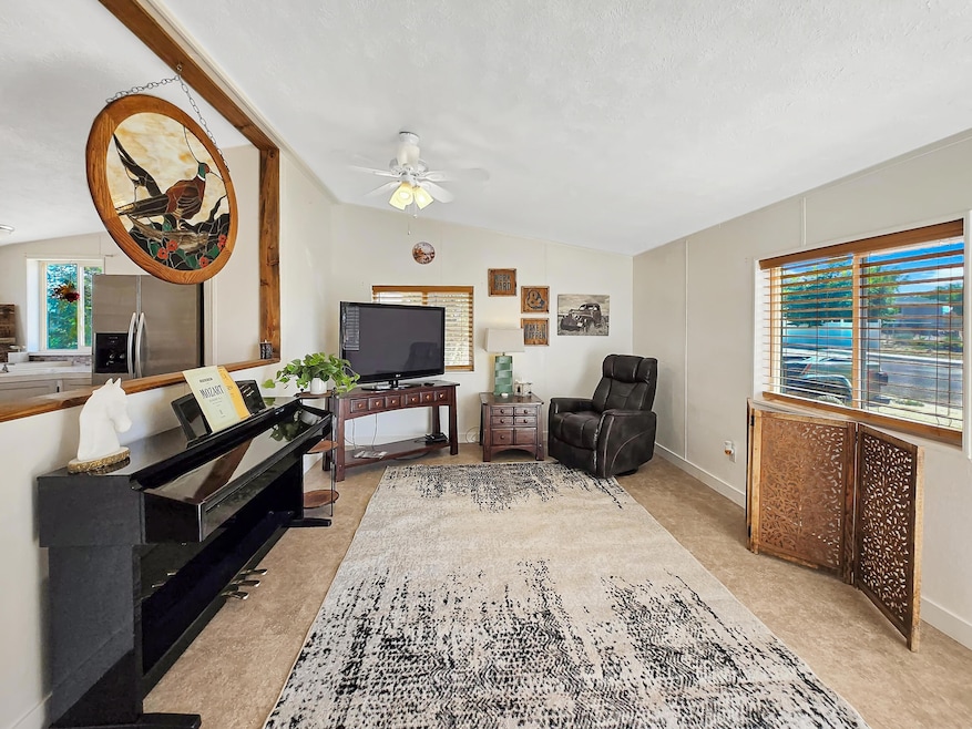 410 N Highland Dr, Cedar City, UT 84721 - photo 1