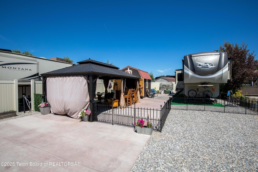 For Sale $185,000 • Co-Listing Agent