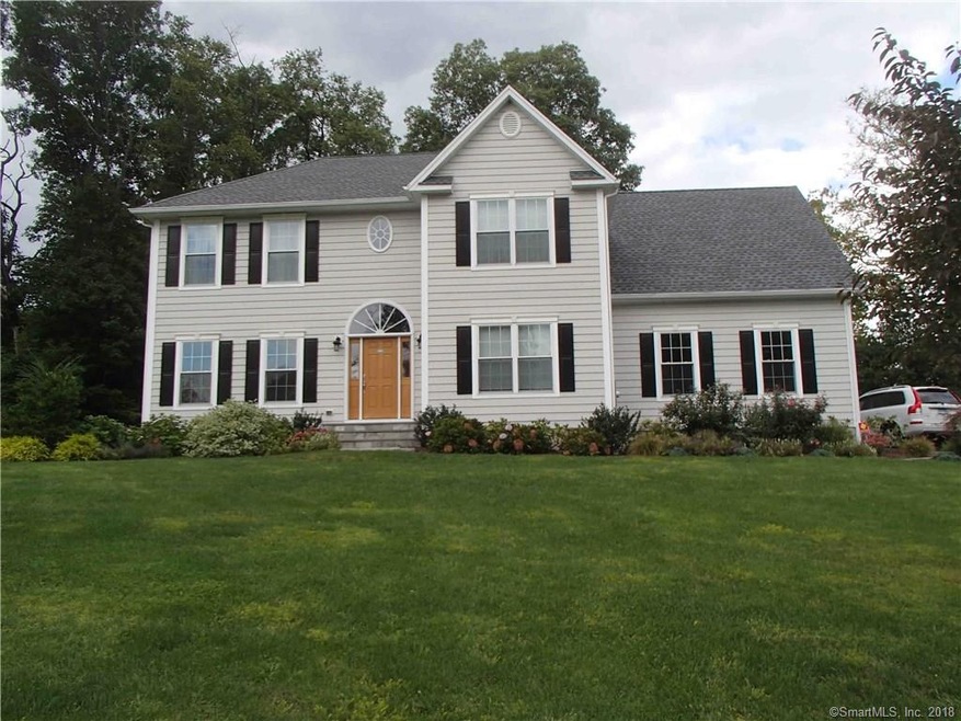 2011 colonial built on sought after cul-de-sac