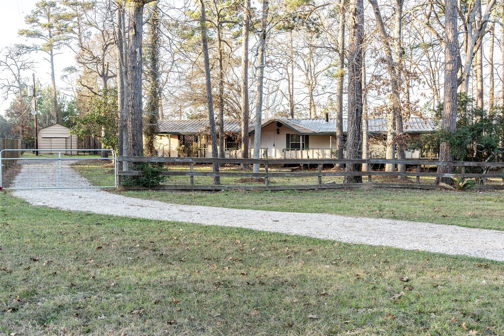 122 Oak Hills Ct, Magnolia, TX 77355 - photo 1