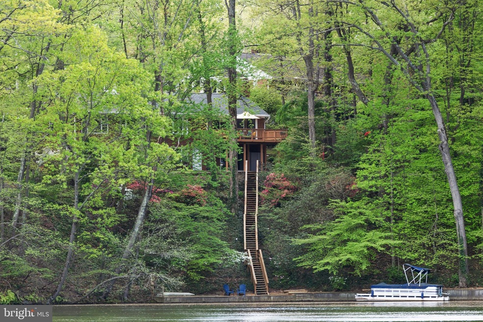 3512 Wentworth Dr, Falls Church, VA 22044 - photo 1