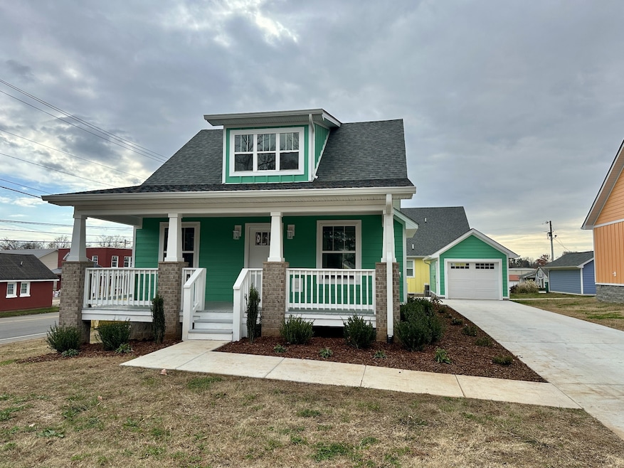 99 N Shephard St, Winchester, TN 37398 - photo 1