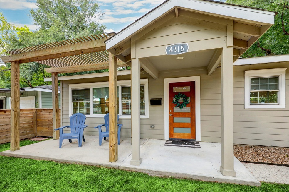 4315 Piney Woods Dr, Houston, TX 77018 - photo 1