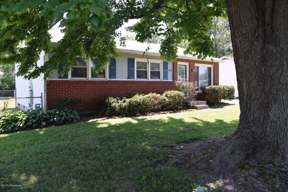 6121 Herron Ct, Louisville, KY 40229 - photo 1