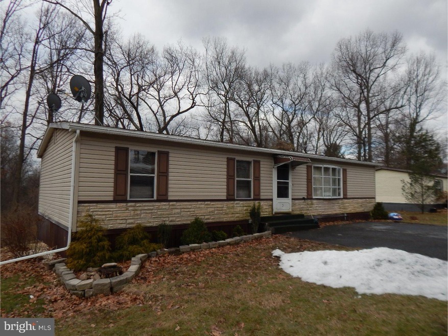 2 Acorn Ln, Boyertown, PA 19512 - photo 1