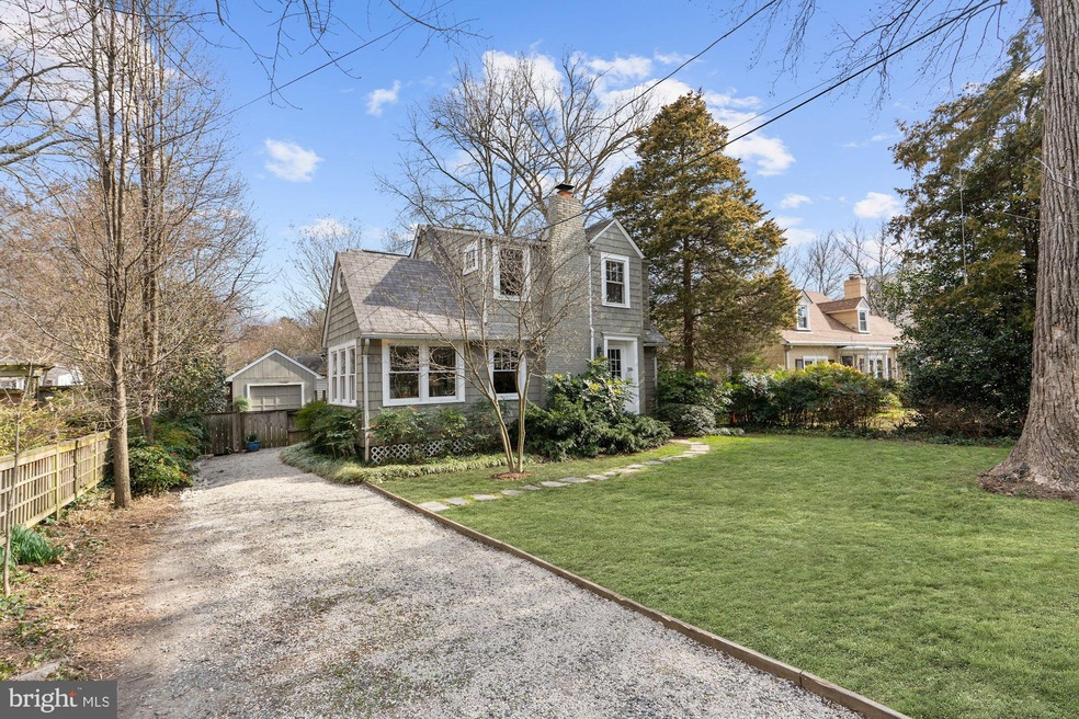 202 N Oak St, Falls Church, VA 22046 - photo 1