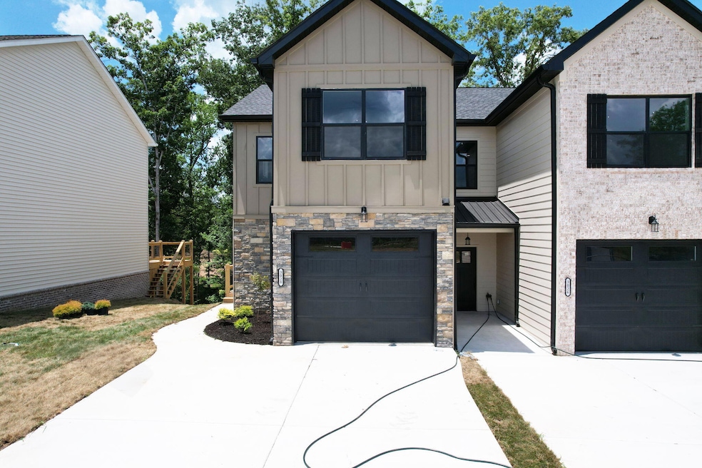 For Sale $282,865 • Co-Listing Agent