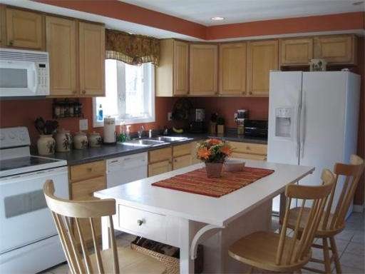 66 Lyons Rd, Dudley, MA 01571 - photo 1