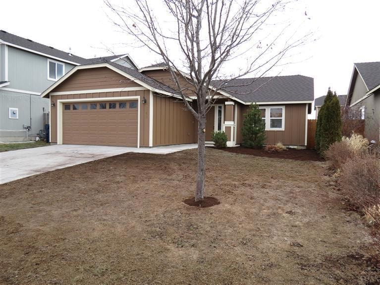 3462 SW Metolius Meadow Ct, Redmond, OR 97756 - photo 1