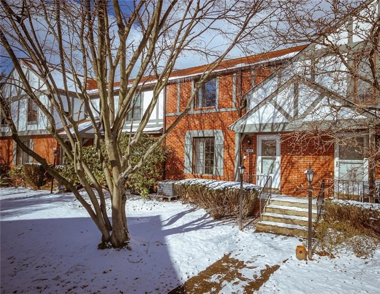 Enjoy low maintenance living in desirable Sewickle