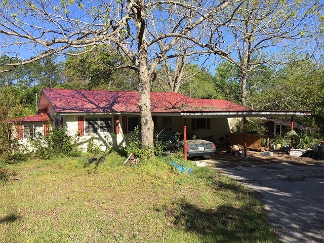 217 Gordon St W, Douglas, GA 31533 - photo 1