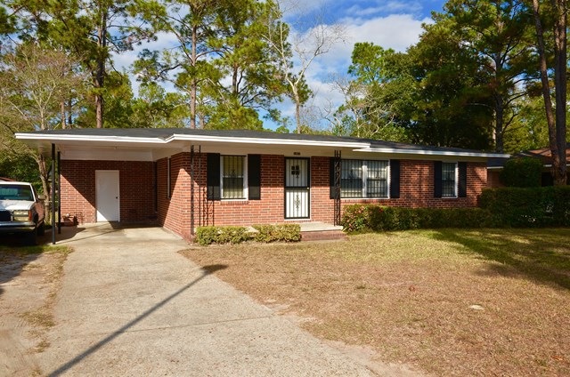 1403 W Waddell Ave, Albany, GA 31707 - photo 1