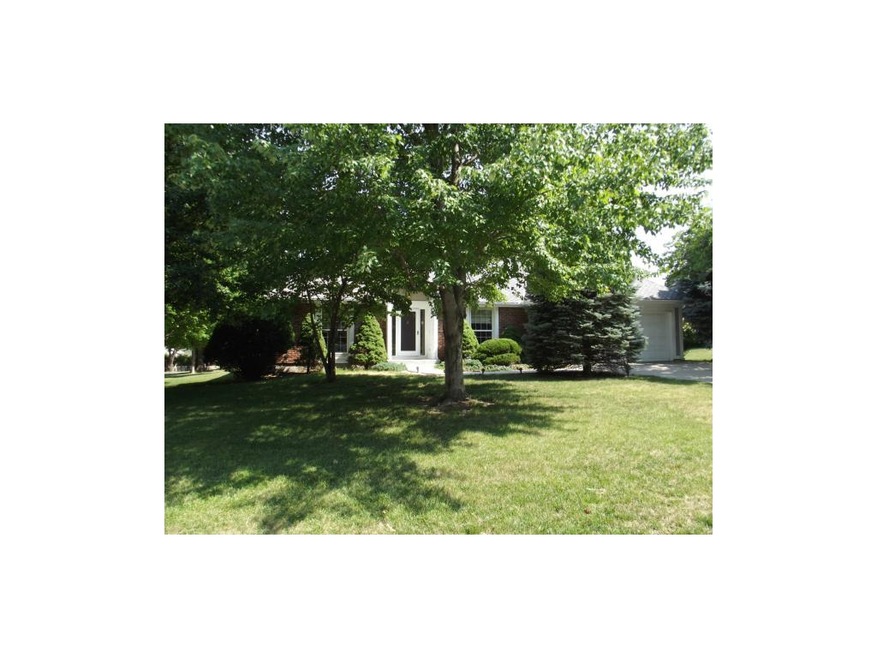 10011 Caenen Dr, Lenexa, KS 66215 - photo 1