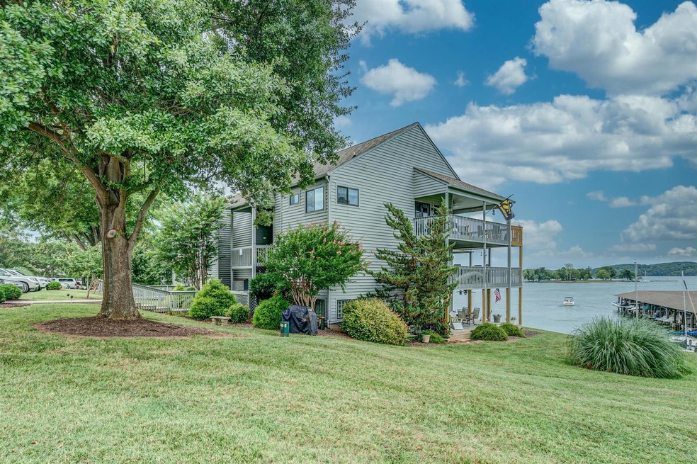 02-97 Peninsula Pointe D3 002