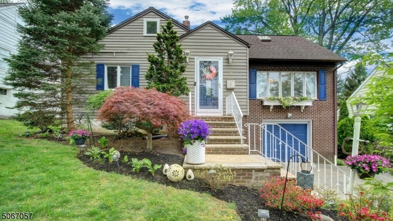 11 Bryn Mawr Rd, West Orange, NJ 07052 - photo 1