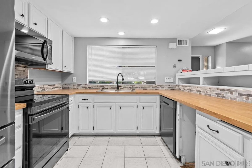 23823 Green Haven Ln, Ramona, CA 92065 - photo 1