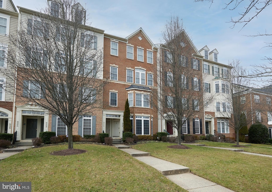 929 Hidden Marsh St, Gaithersburg, MD 20877 - photo 1