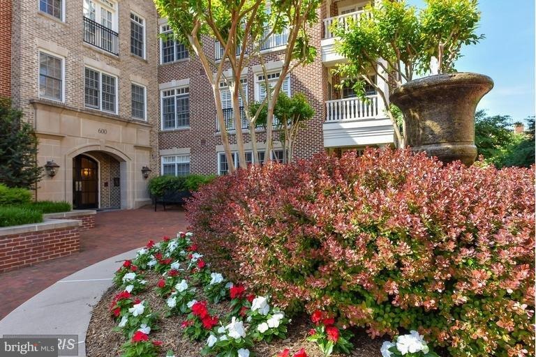 Liberty Row Condominiums unit 101, Alexandria, VA 22314 - photo 1