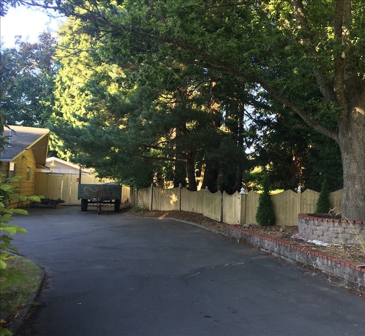 8705 Maplewood Ln, Edmonds, WA 98026 - photo 1