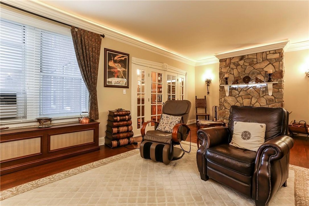 25 Parkview Ave unit 2M, Bronxville, NY 10708 - photo 1