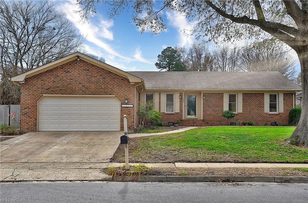 1537 Waterside Dr N, Chesapeake, VA 23320 - photo 1