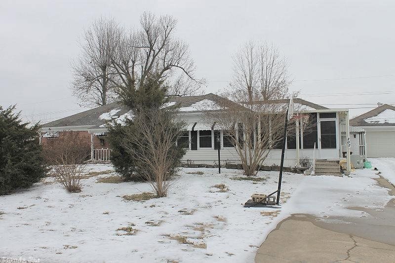 202 Walnut Dr, Paragould, AR 72450 - photo 1