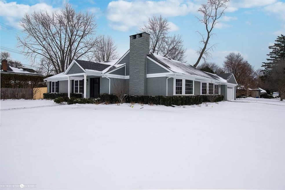 220 Grosse Pointe Blvd, Grosse Pointe Farms, MI 48236 - photo 1