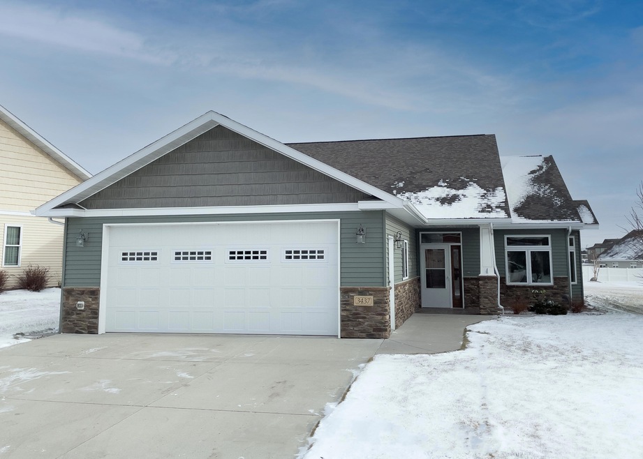 34337 Edgewood Village