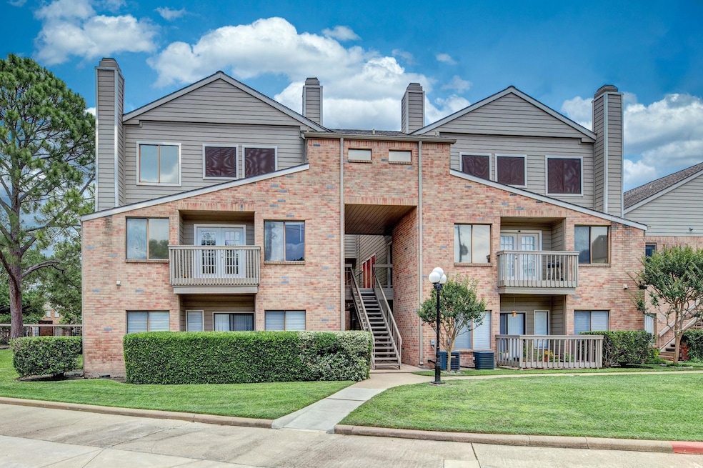 2023 Gentryside Dr unit 508, Houston, TX 77077 - photo 1