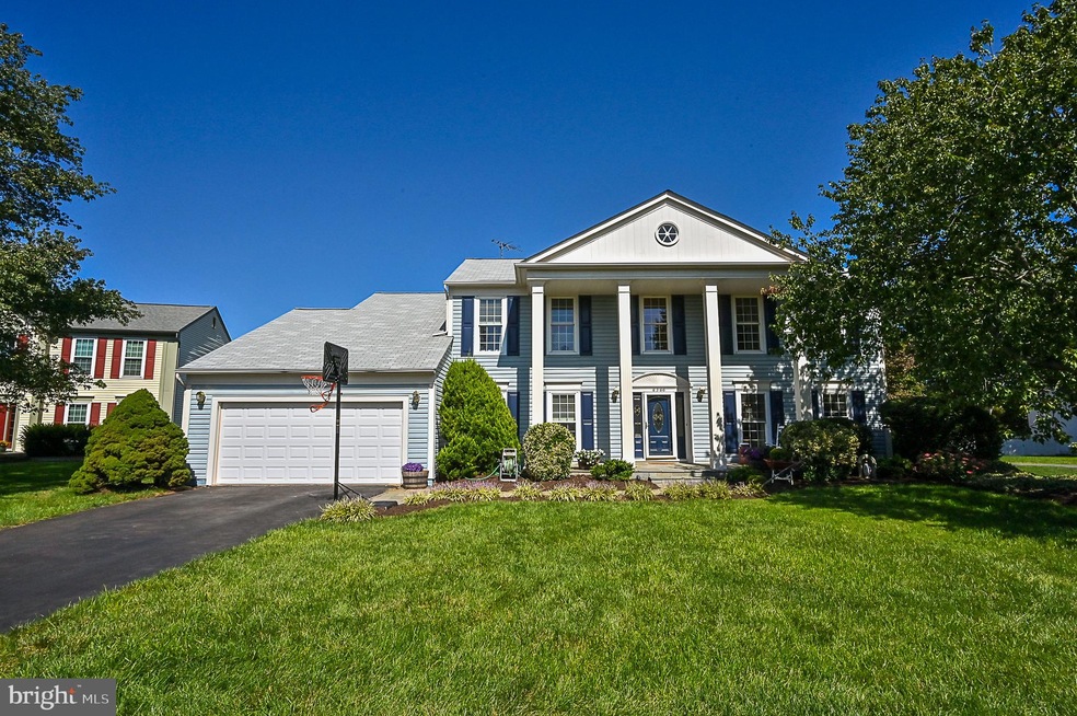 8566 Yoder St, Manassas, VA 20110 - photo 1