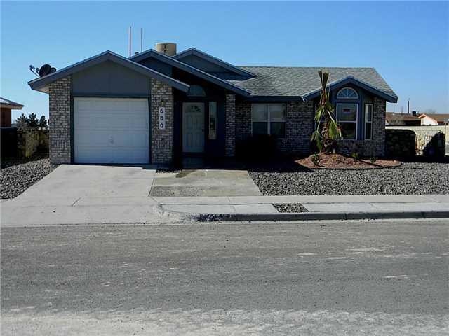 600 Orchid Dr, Horizon City, TX 79928 - photo 1