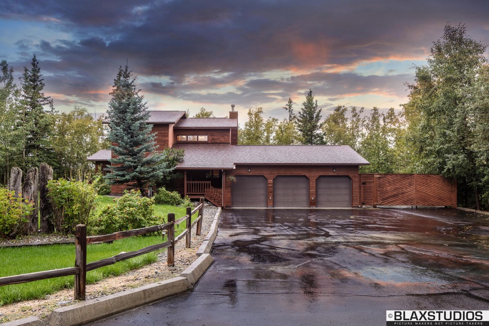 Beautiful home on Cottonwood Creek