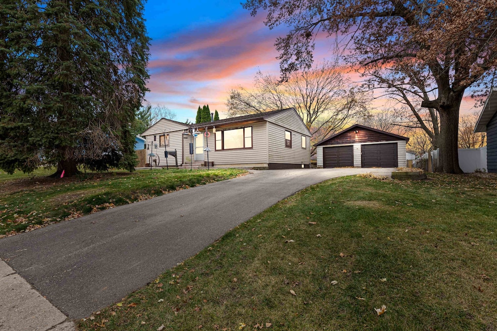 30 Garnet Ln, Madison, WI 53714 - photo 1