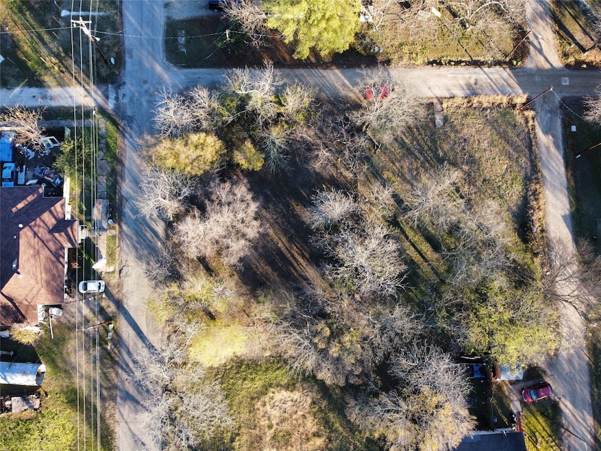 330 E Waco Ave, Cooper, TX 75432 - photo 1