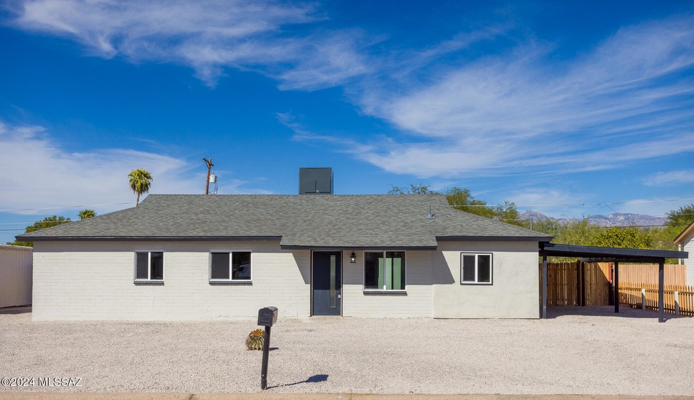 4733-18th_mls-1