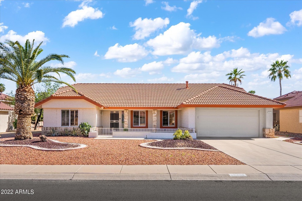 Front of House Charming!