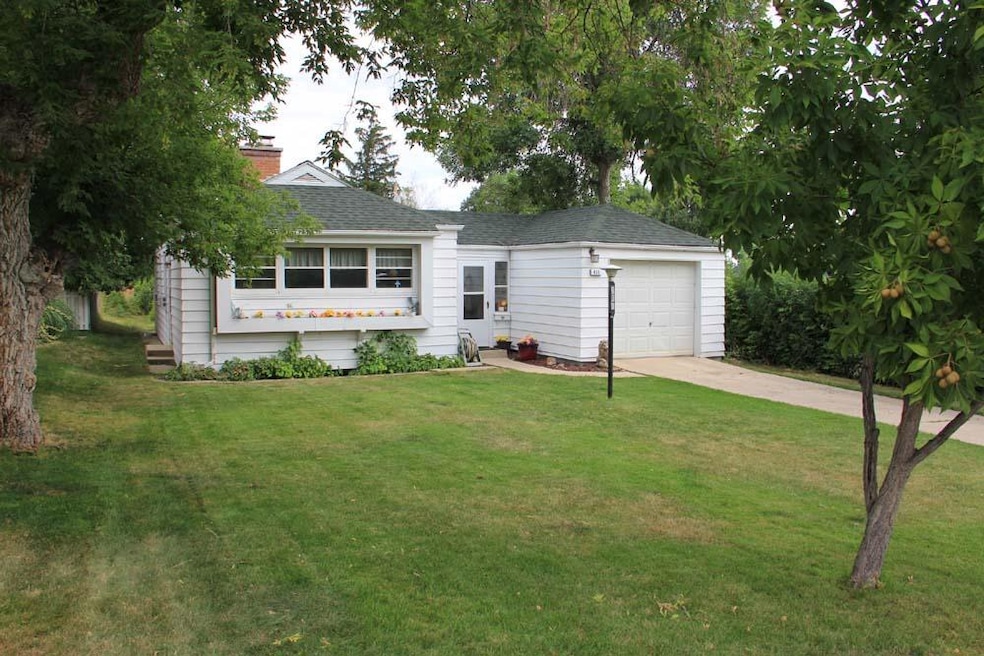 633 Avon Street