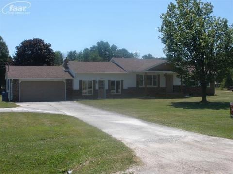 7359 Wilson Rd, Montrose, MI 48457 - photo 1